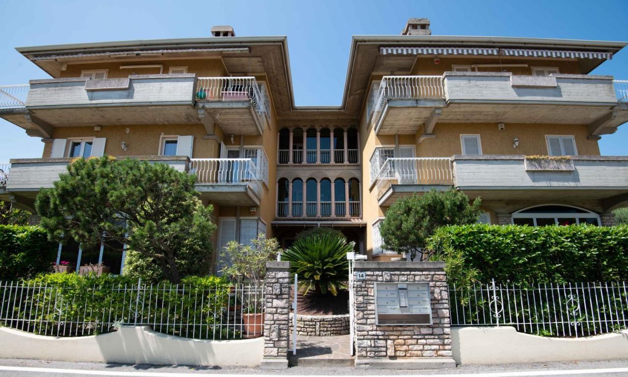 Sirmio Apartments - Narnia Stay シルミオーネ エクステリア 写真