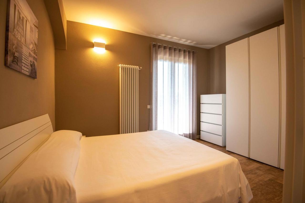 Sirmio Apartments - Narnia Stay シルミオーネ エクステリア 写真