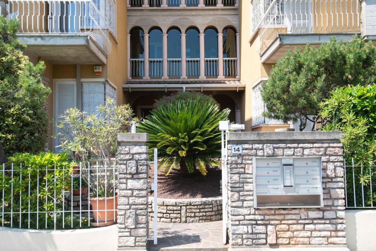 Sirmio Apartments - Narnia Stay シルミオーネ エクステリア 写真